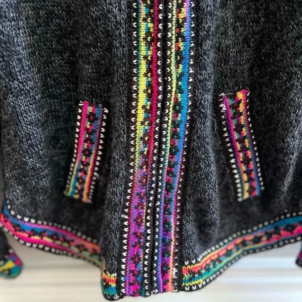Peruvian Print Gray Acrylic Hoodie Sweater sz M EUC
